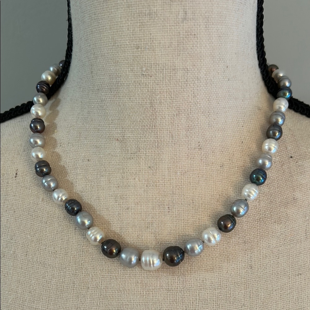 Tri-color Fresh Water Pearl Beaded Necklace